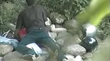 Dos japonesas muy tetonas lindas lesbianas lamen sus coños