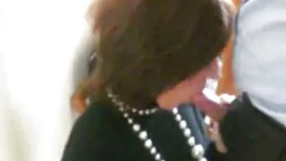 Olga sin afeitar vagina conduce al orgasmo en la cámara maduras japonesas hot