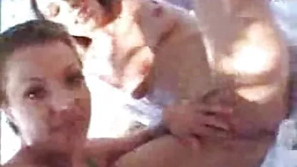 Las niñas se vierte el esperma en 2 escenas japonesas bonitas xxx diferentes