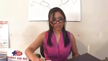 Modelos videos de mujeres asiáticas japoneses en el vestuario
