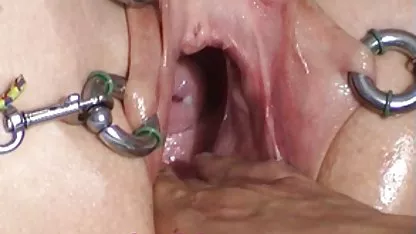 Le gusta montar xxx asiaticas culonas en un miembro