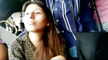 La esbelta chica admira una gran polla y se la follan peliculas asiaticas sin censura en él