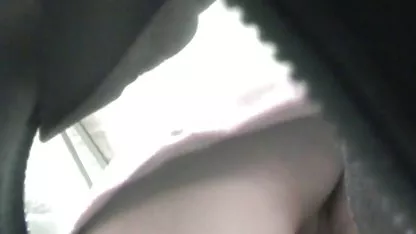 El maestro golpea a su criada con xxx japonesas nalgonas una sartén en el culo