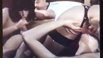 Lucy madre japonesa cachonda Tyler y Katerina Kay tener una orgía con sus hombres