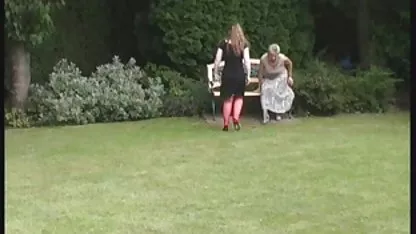 Joven videos maduras japonesas Asiático en pantimedias, sin bragas