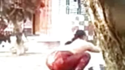 Llegar a la biblioteca, Angélica no japonesitas masturbándose se niegan a prestar atención a un hombre, y él va a hacer una mamada a la derecha en la garganta. Profundidad de succión en su rendimiento va a afectar al hombre a partir de una media vuelta