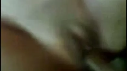 Solitario rubia se folla asiaticas xxx gratis a sí misma en el culo