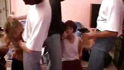 Tres señoras gordas y un cogiendo con japonesas flaco nigga
