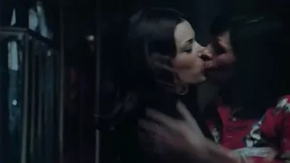 La japonesas culonas xxx lengua se juega con una polla larga cabeza