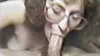 Yobotsa chica sola en maduras asiaticas casa