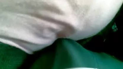 Tio hecho, la niña de jóvenes asiáticas desnudas frotis de sus cuerpos con pinturas y acarician