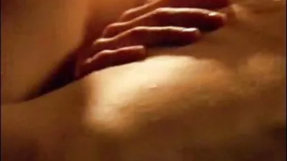 Brutal guapo cunnilingus hace sexy xxx japonesas colegialas chica Nina Hartley.